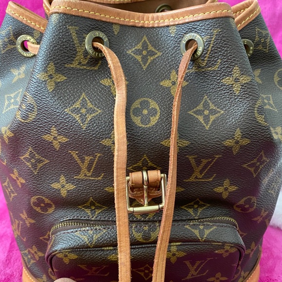 Loui Vuitton Montsouri PM main image 9